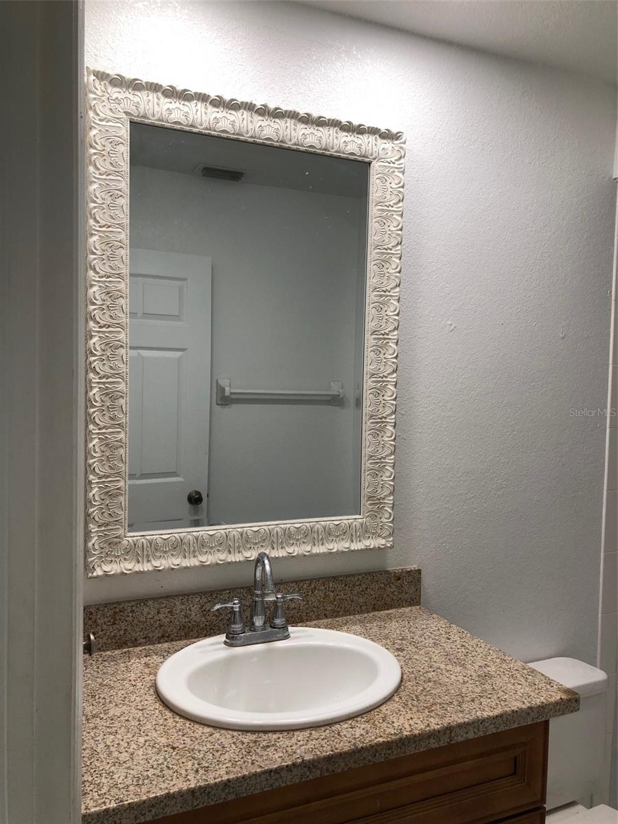 25385 Sandhill Blvd #d2 Property Photo 16