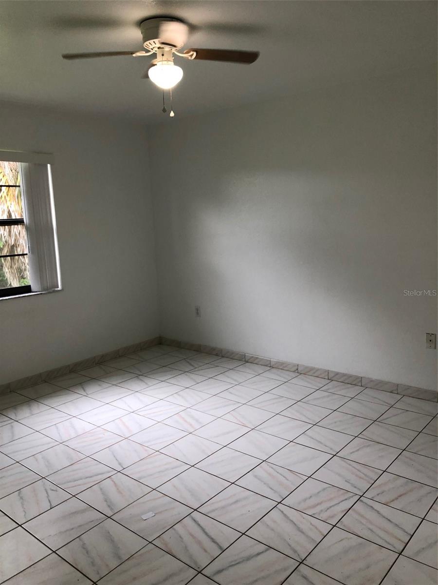 25385 Sandhill Blvd #d2 Property Photo 17