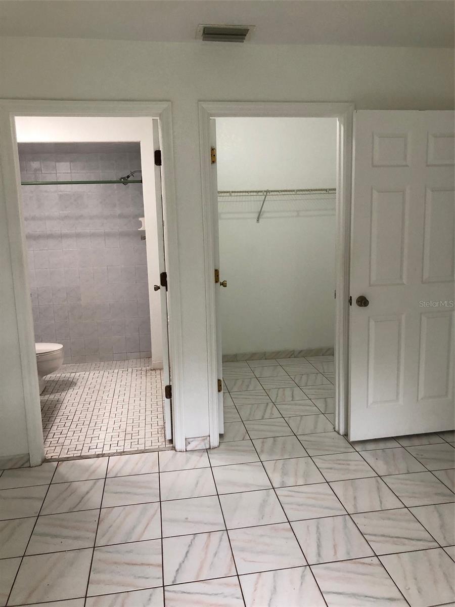 25385 Sandhill Blvd #d2 Property Photo 19