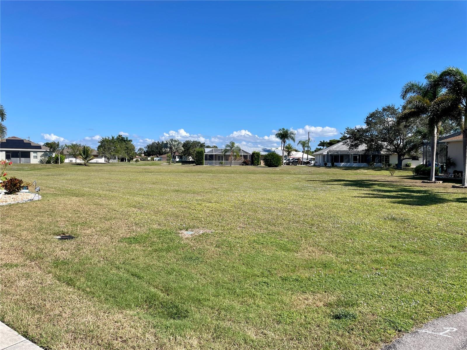 7310 Satsuma Dr Property Photo 4