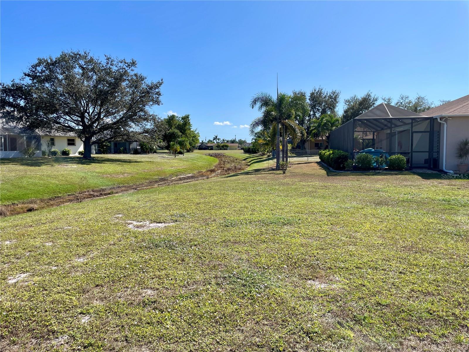 7310 Satsuma Dr Property Photo 5