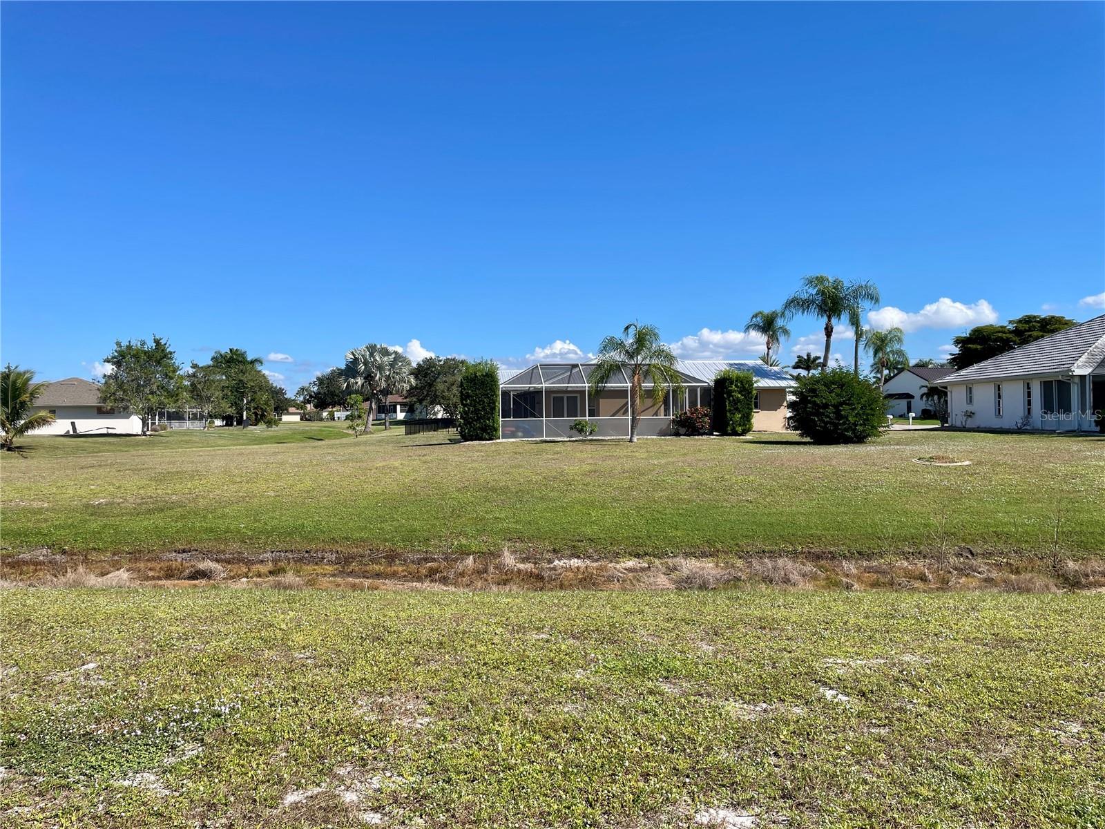 7310 Satsuma Dr Property Photo 6