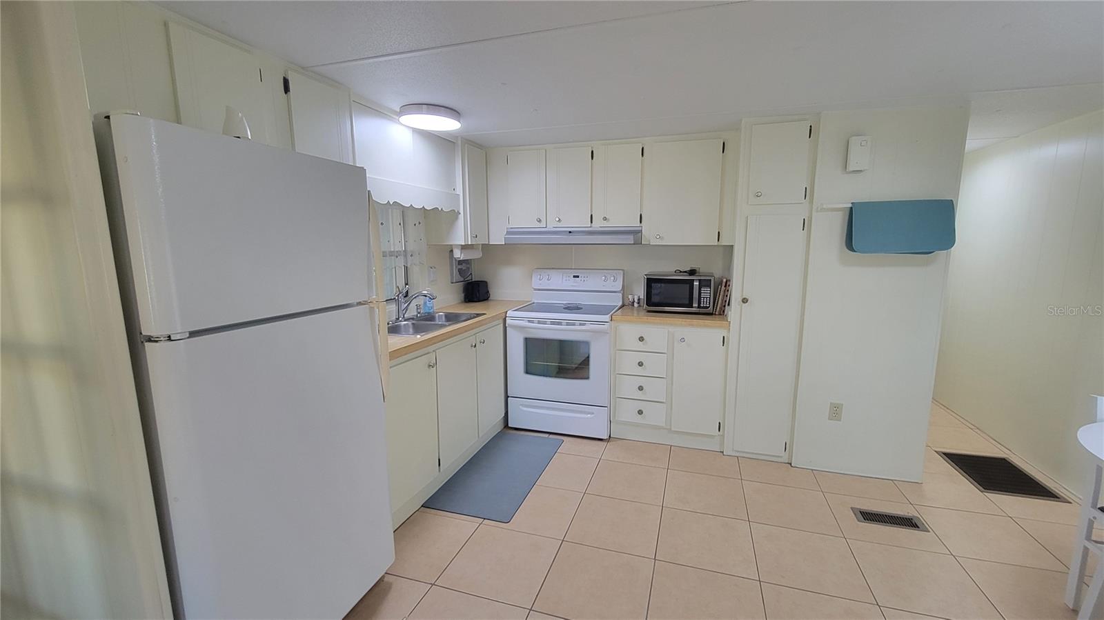 60 5th St Property Photo 10