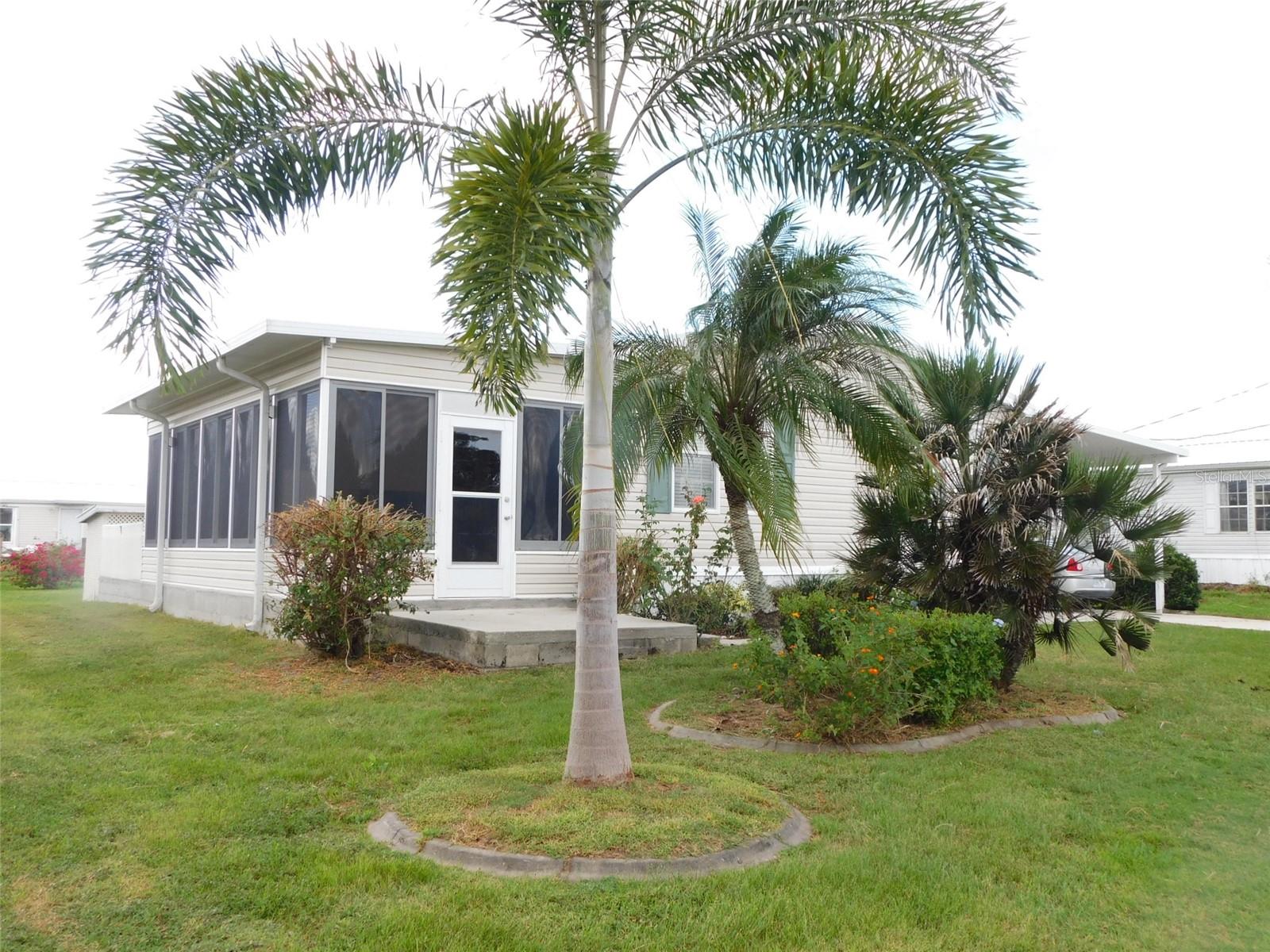 11739 Sw Lemon Ave Property Photo 4