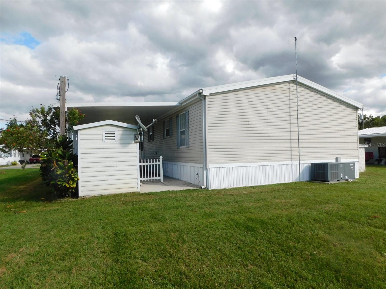 11739 Sw Lemon Ave Property Photo 5