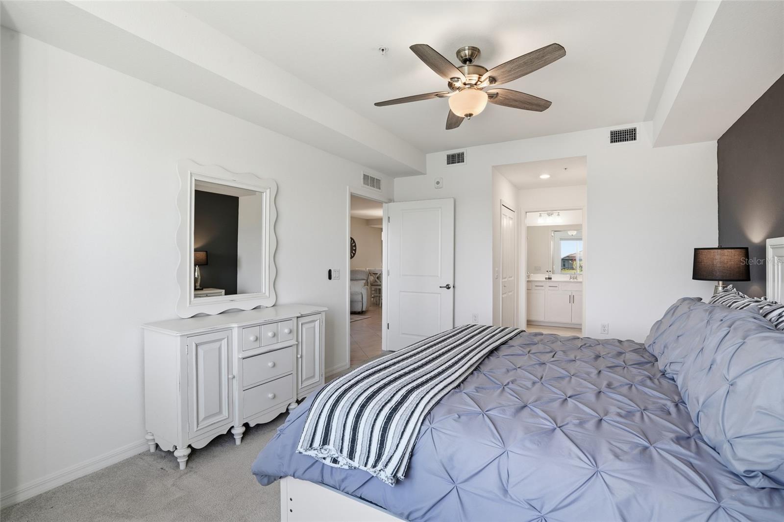 14204 Heritage Landing Blvd #712 Property Photo 17