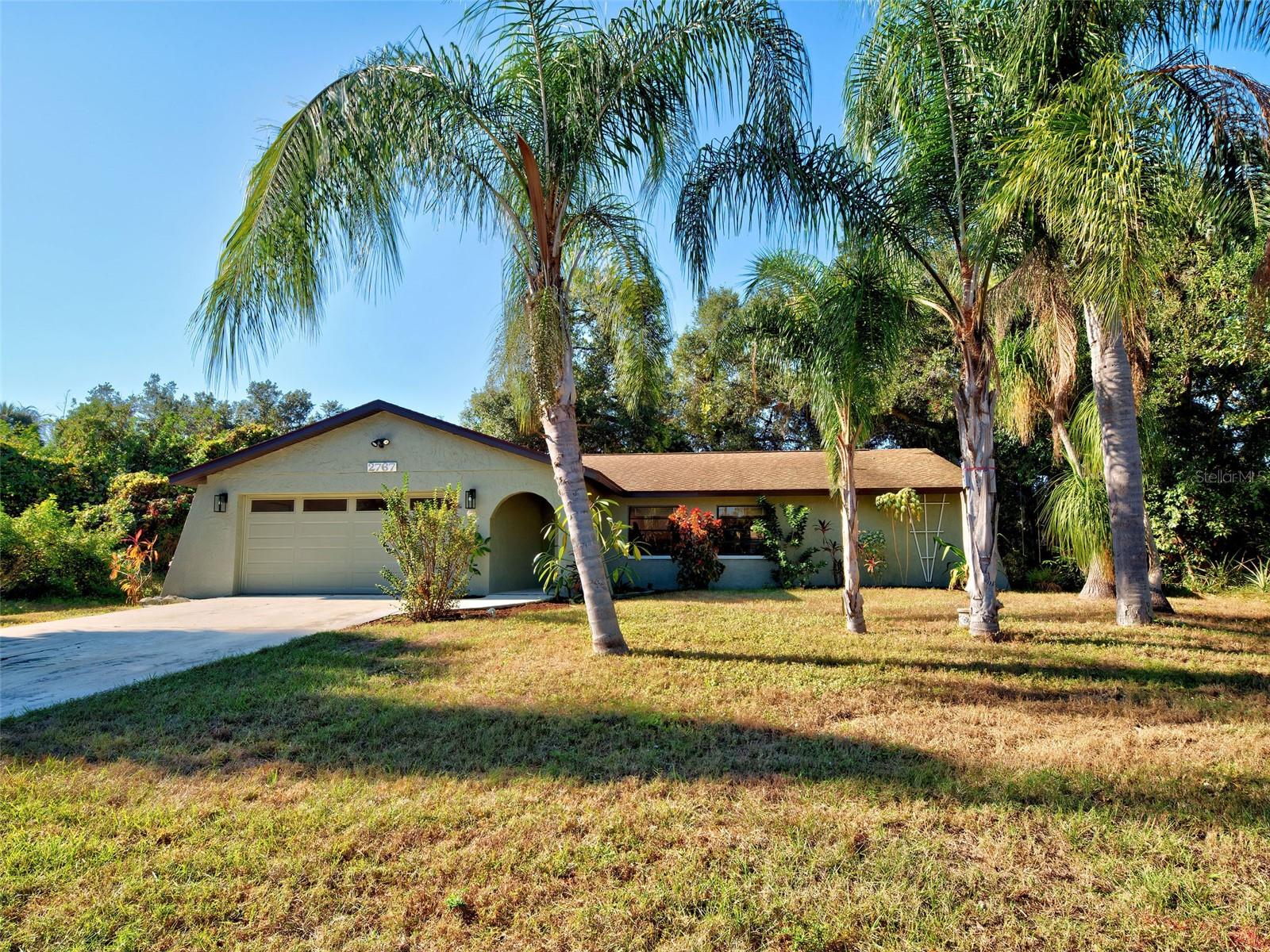 2767 Sally Ln Property Photo 4