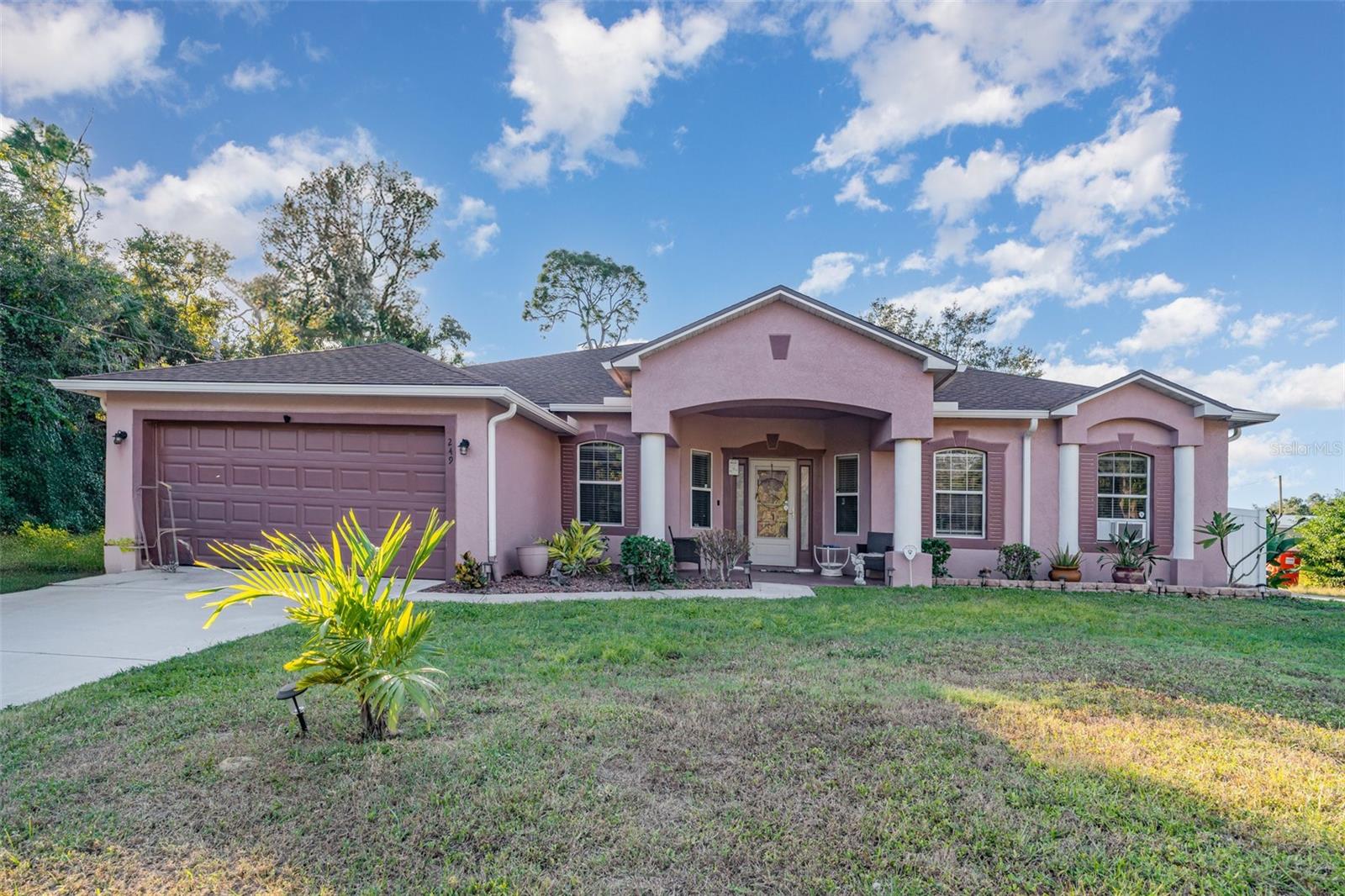 249 Ferdon Cir Property Photo 4