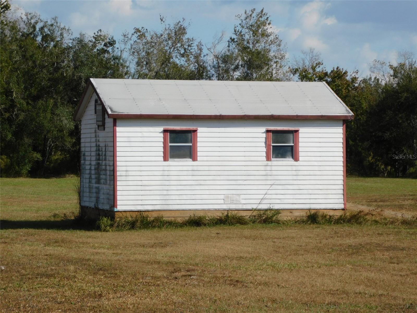 2460 Nw Garvin Ave Property Photo 6