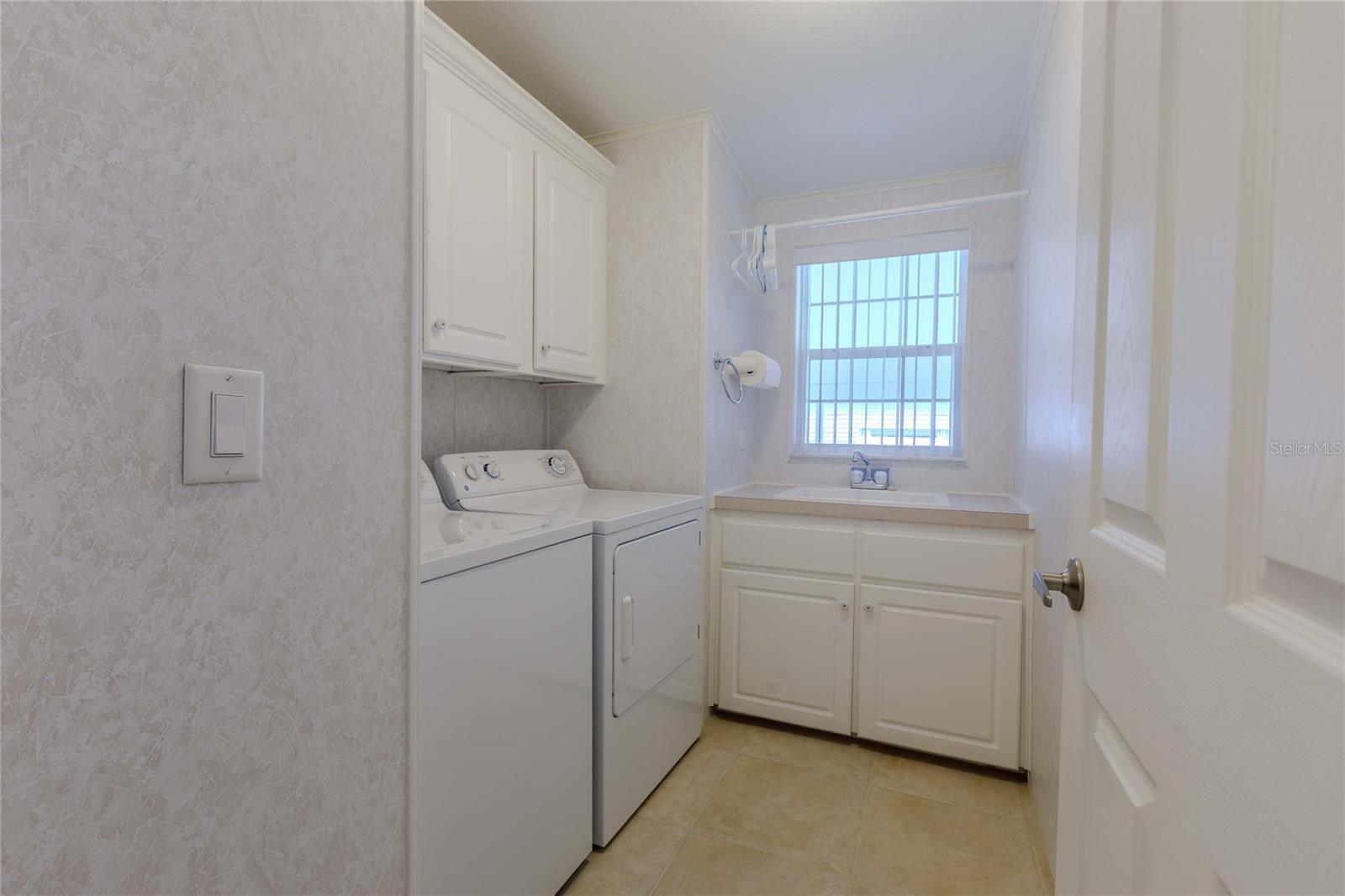 2100 Kings Hwy #200 Property Photo 37