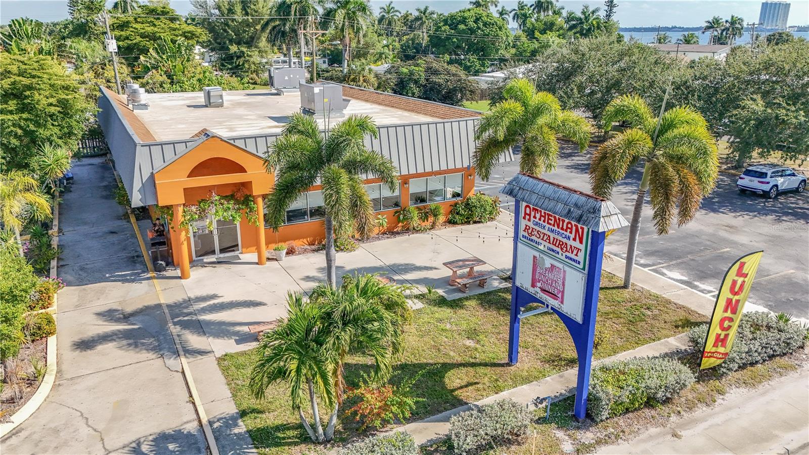1130 N Tamiami Trl Property Photo 1