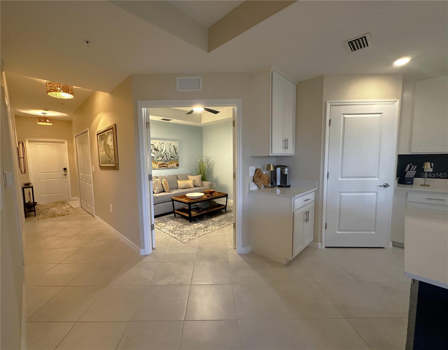14221 Heritage Landing Blvd #2014 Property Photo 14