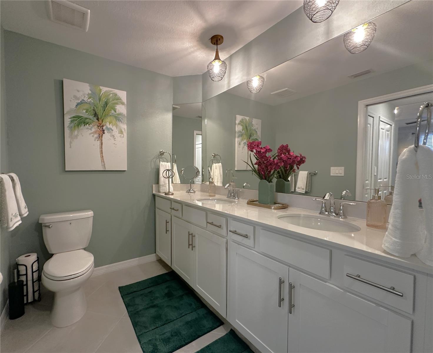 14221 Heritage Landing Blvd #2014 Property Photo 19
