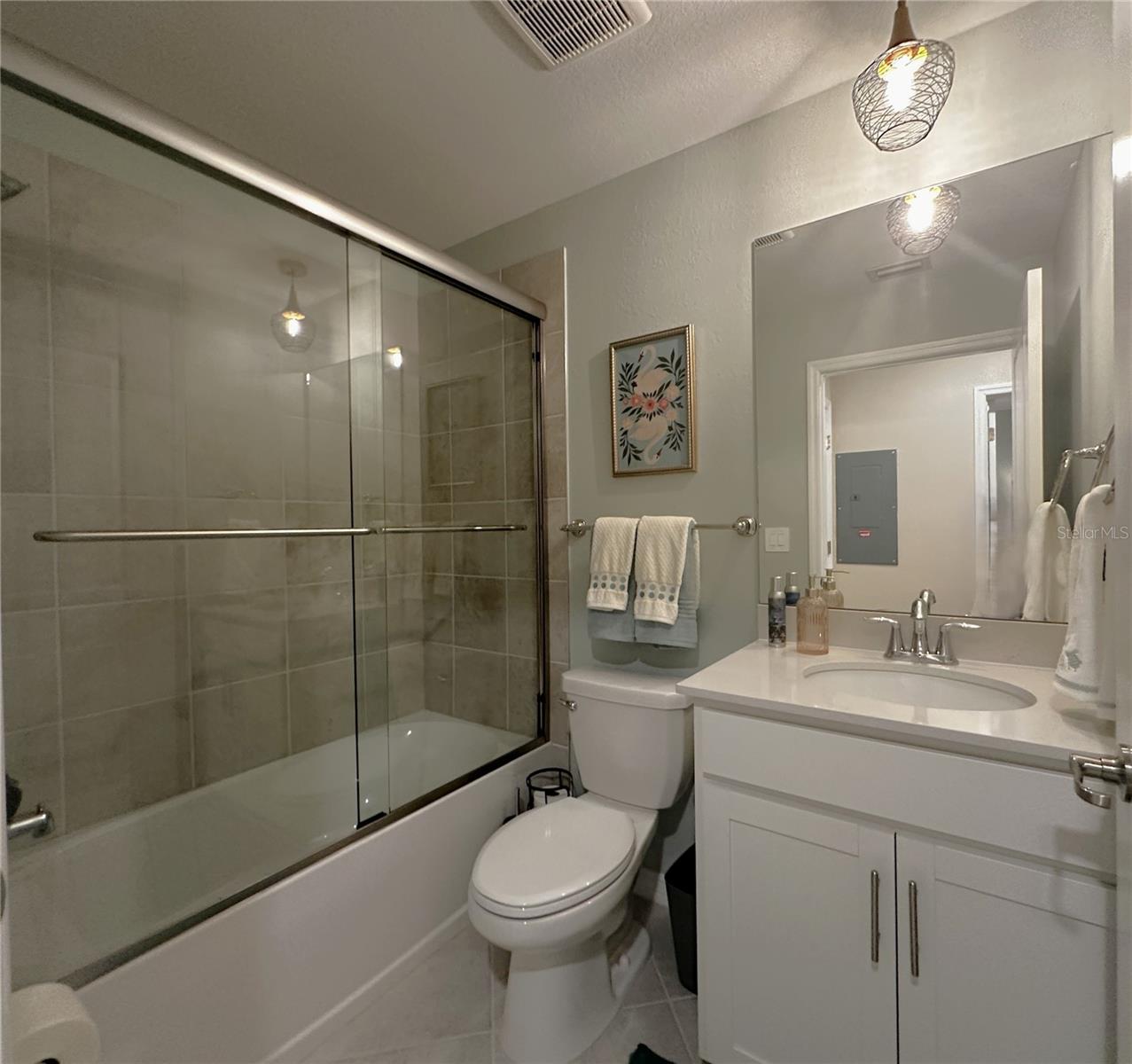 14221 Heritage Landing Blvd #2014 Property Photo 20