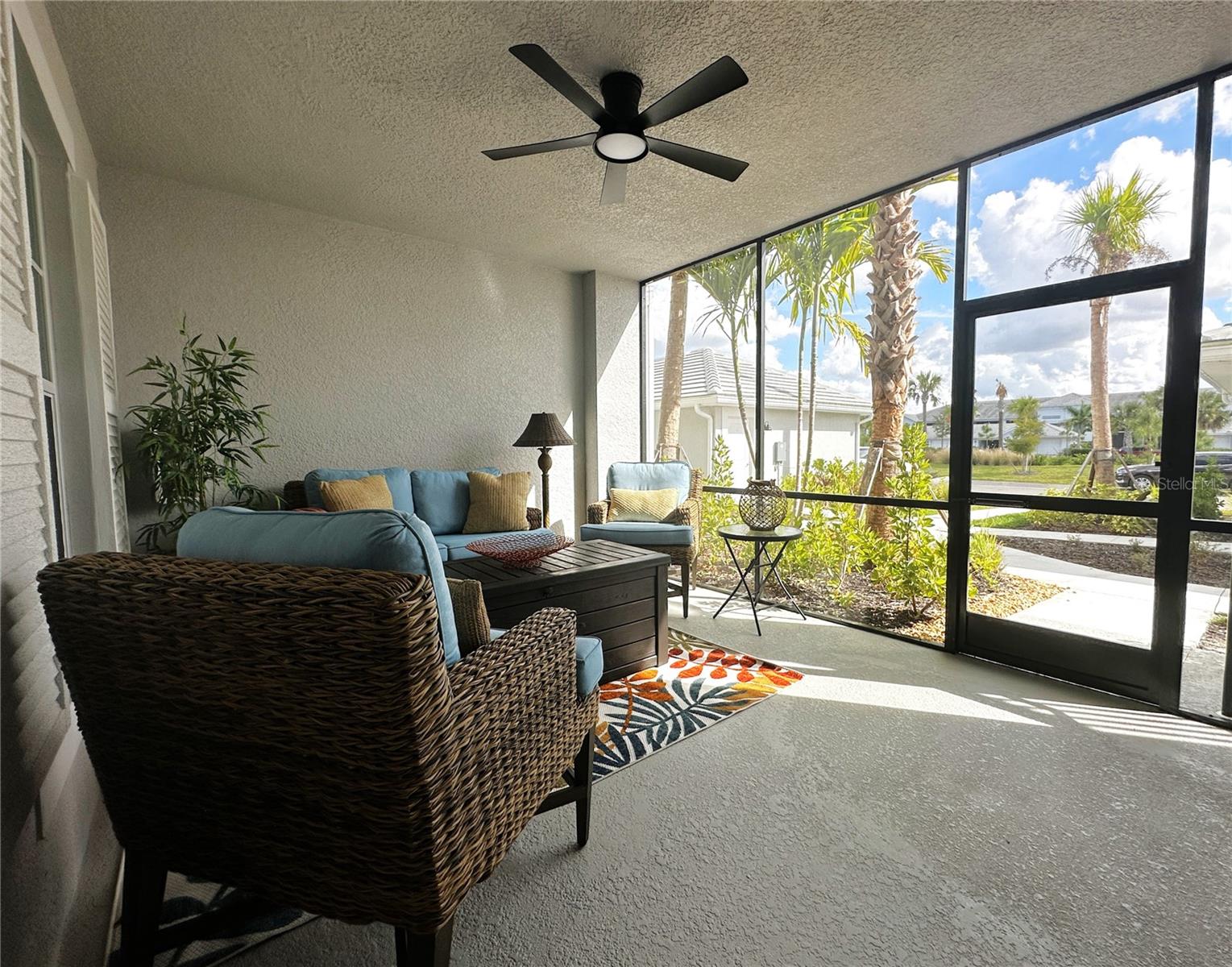 14221 Heritage Landing Blvd #2014 Property Photo 26