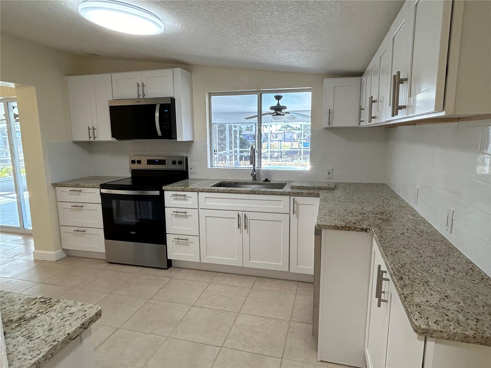 4127 Gardner Dr Property Photo 25