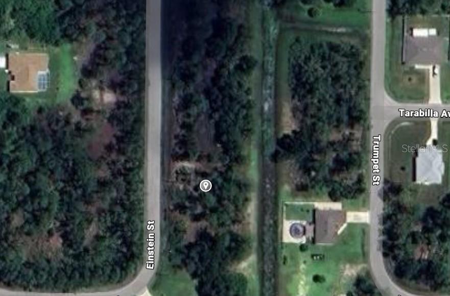 Einstein St Property Photo 2