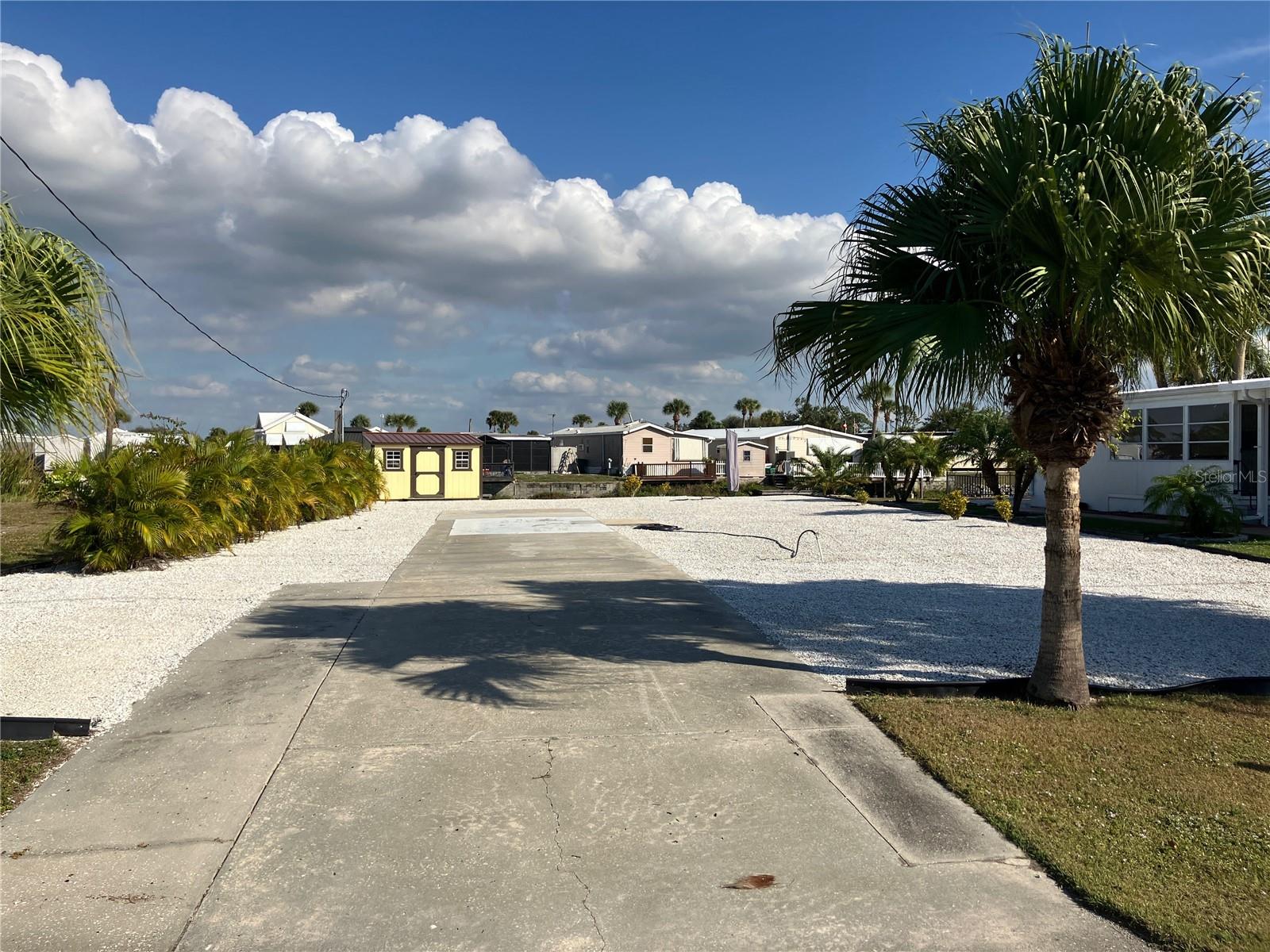 1447 Flamingo Dr Property Photo 1