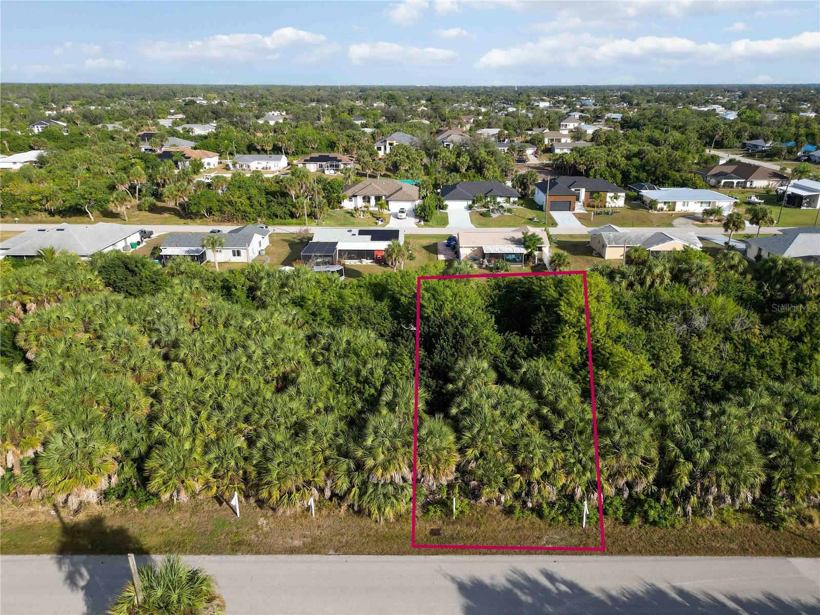 18707 ASHCROFT CIR Property Photo 1