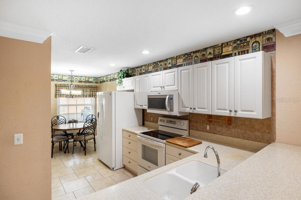 19310 Water Oak Dr #103 Property Photo 14