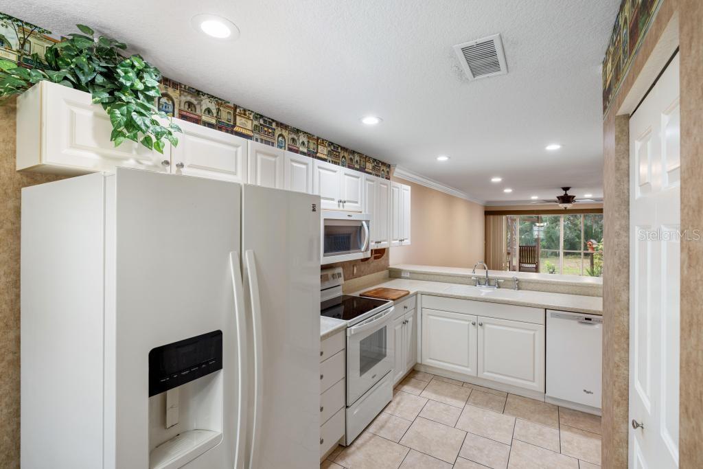 19310 Water Oak Dr #103 Property Photo 18