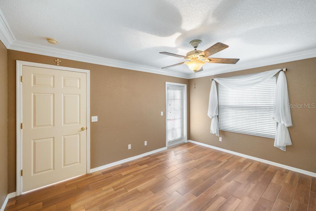 19310 Water Oak Dr #103 Property Photo 20