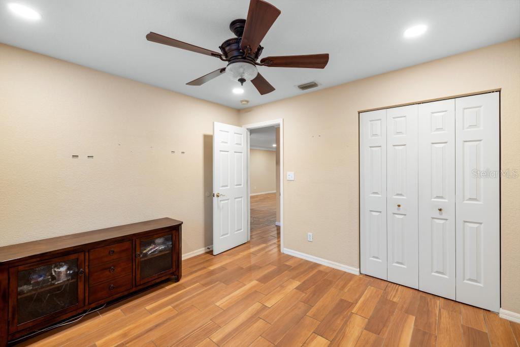 19310 Water Oak Dr #103 Property Photo 28