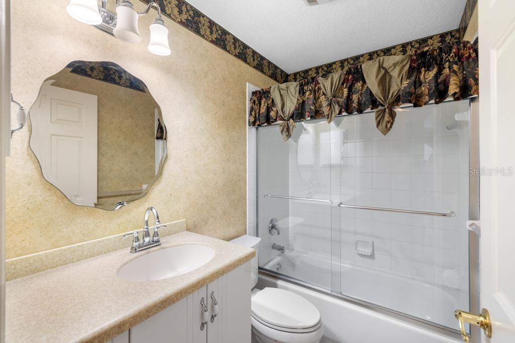 19310 Water Oak Dr #103 Property Photo 29