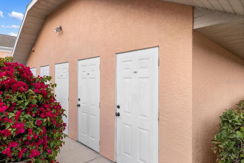 19310 Water Oak Dr #103 Property Photo 33