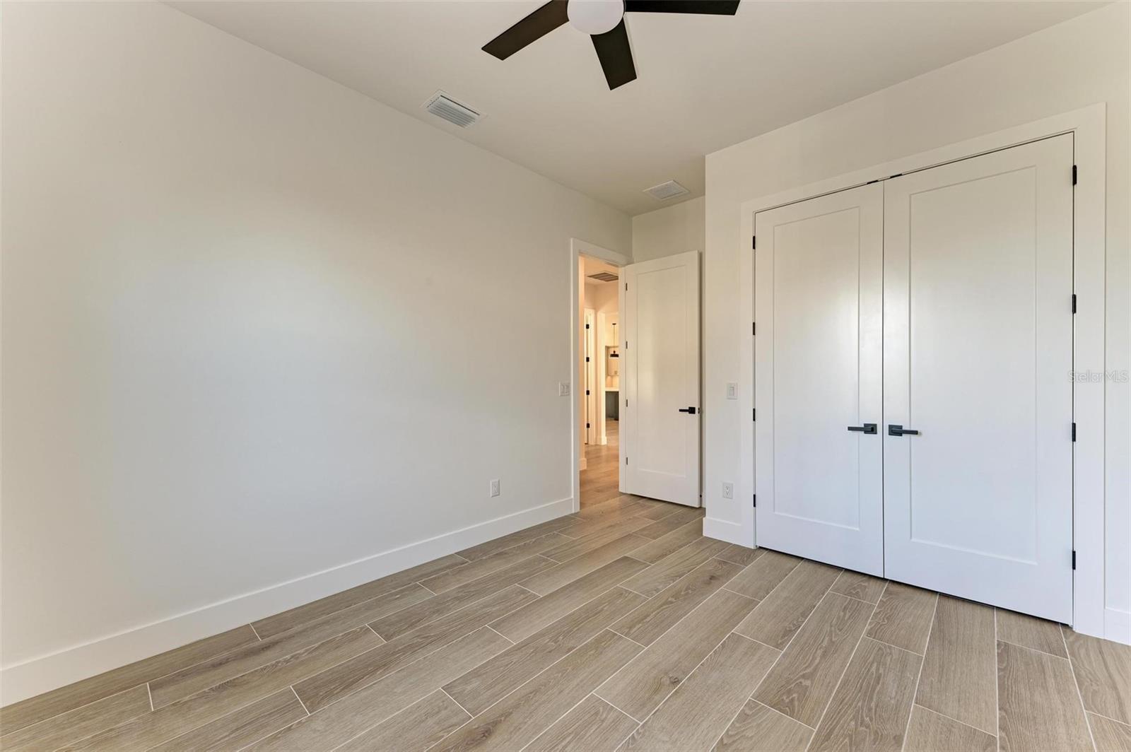 112 Northshore Ter Property Photo 45