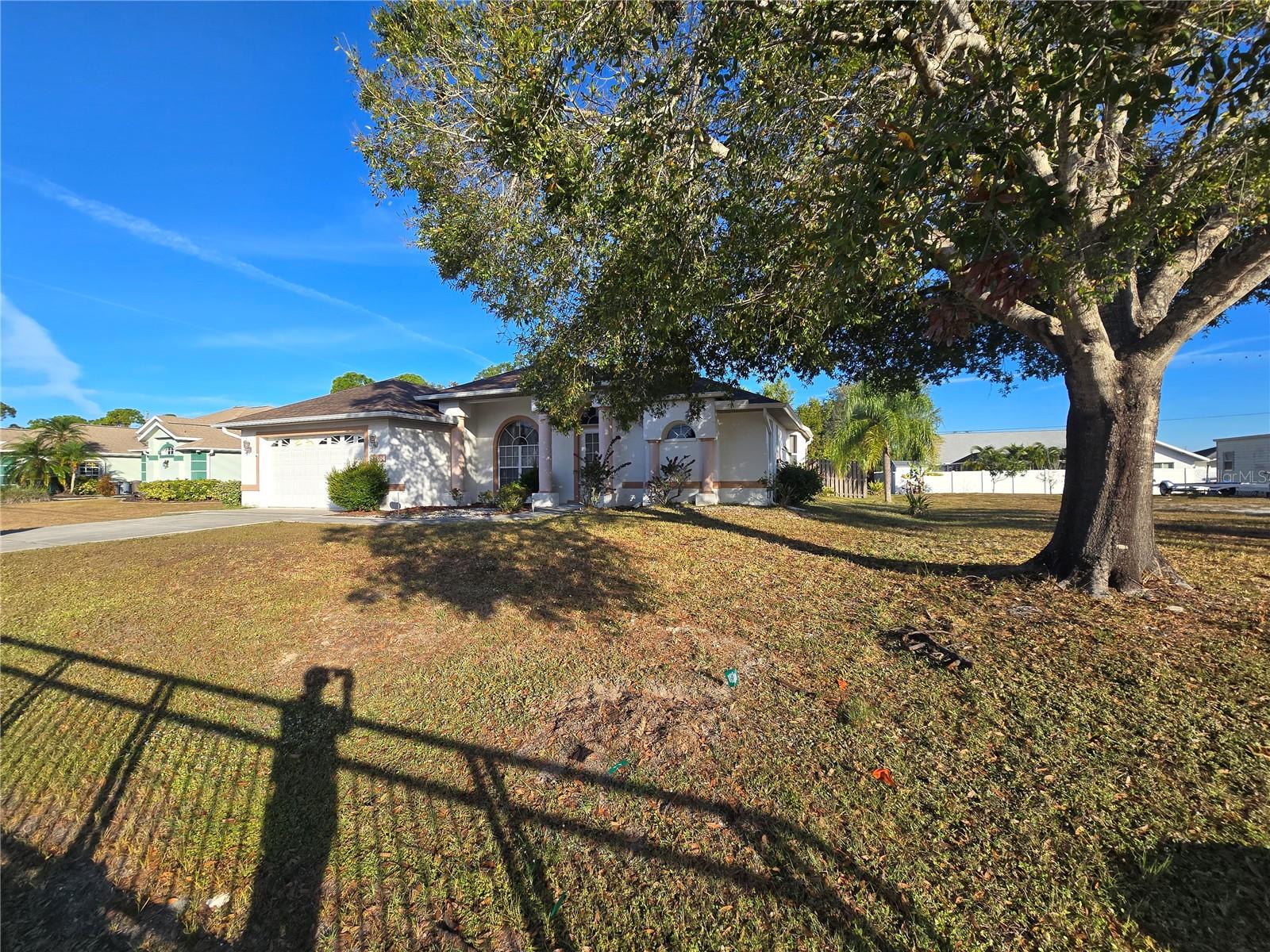23404 Peachland Blvd Property Photo 1