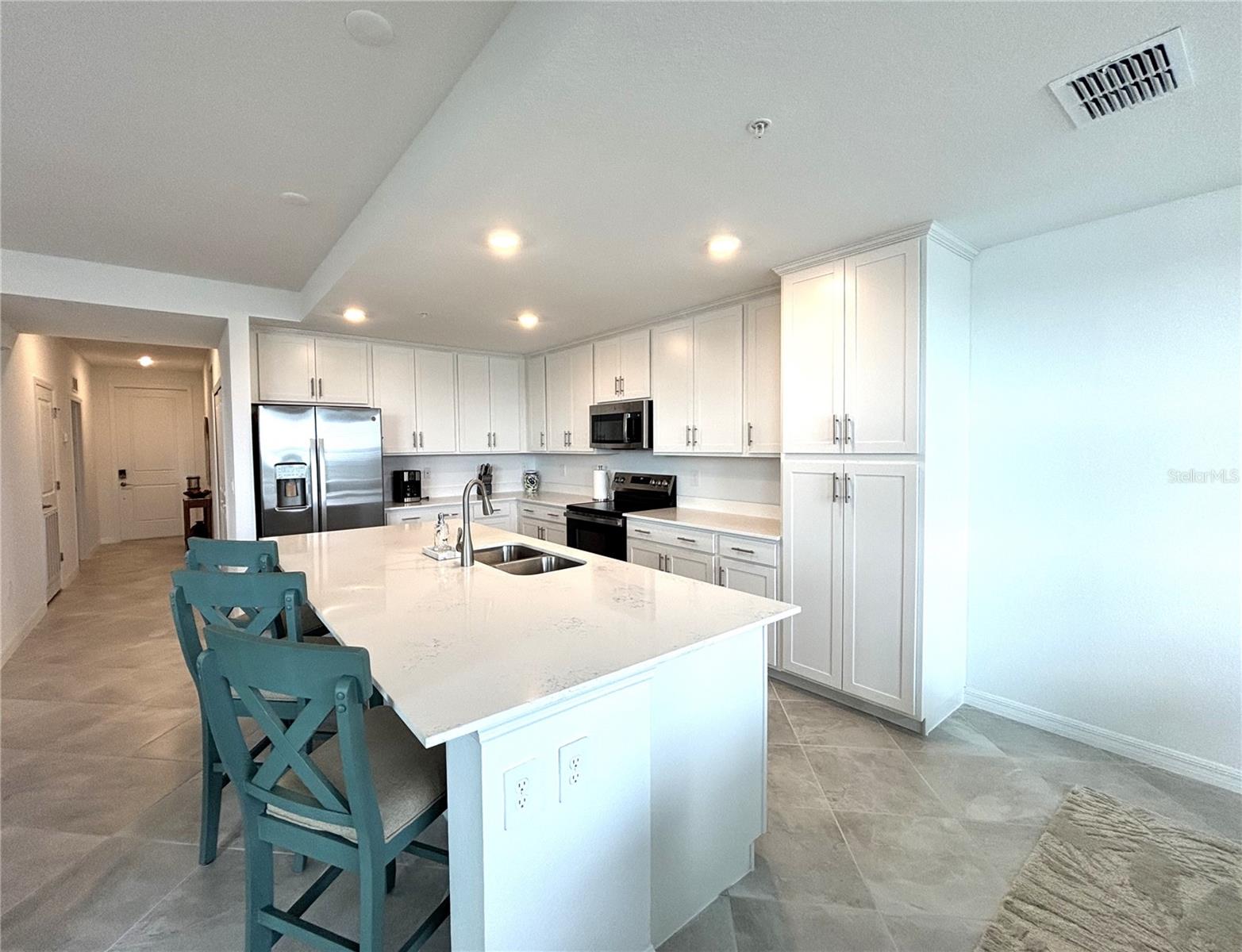 17560 Opal Sand Dr #207 Property Photo 4