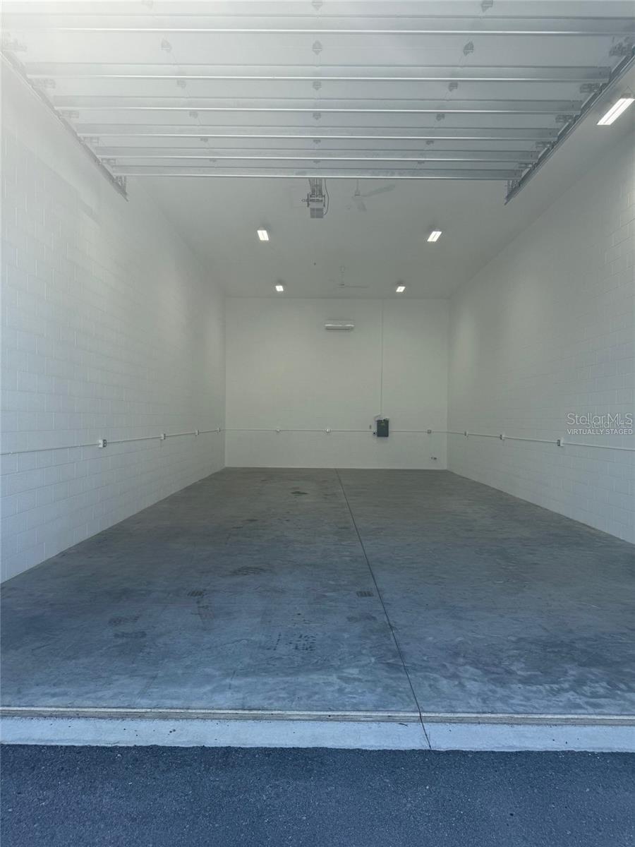 25155 AIRPORT RD #D-1 Property Photo 1