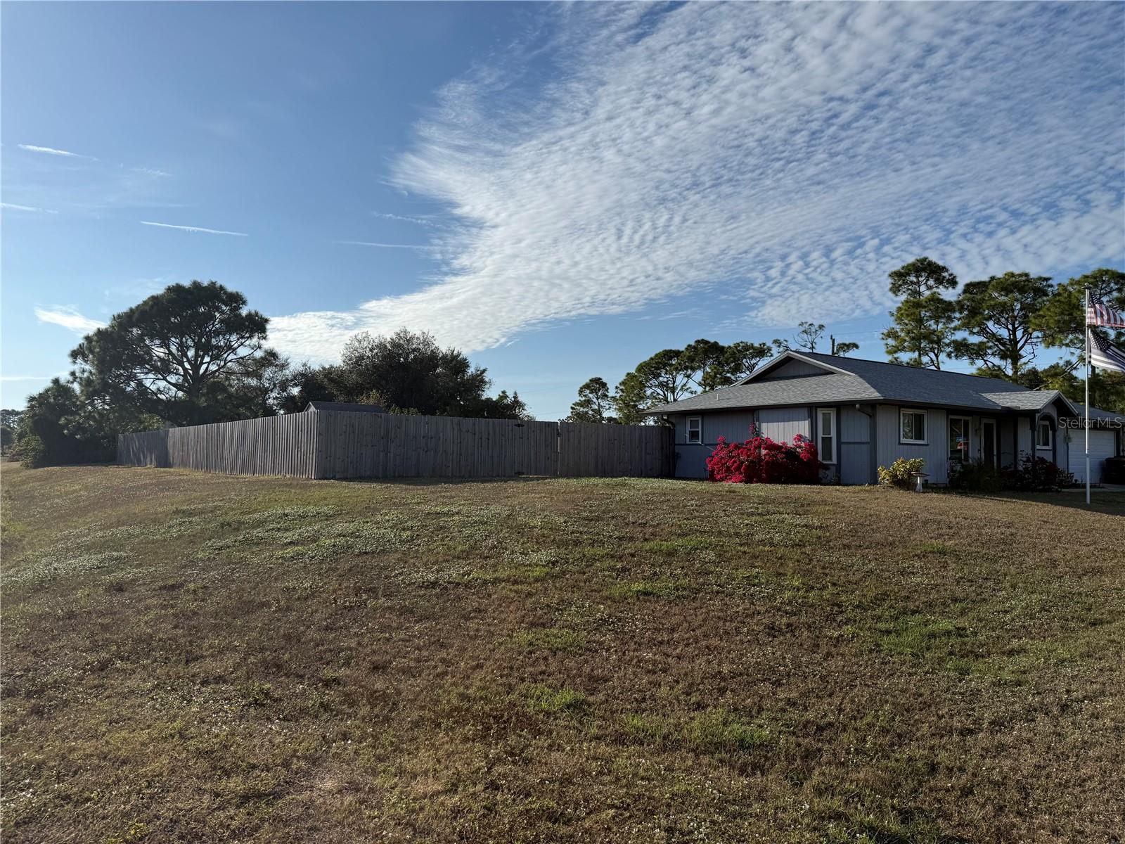 2987 N Biscayne Dr Property Photo 6