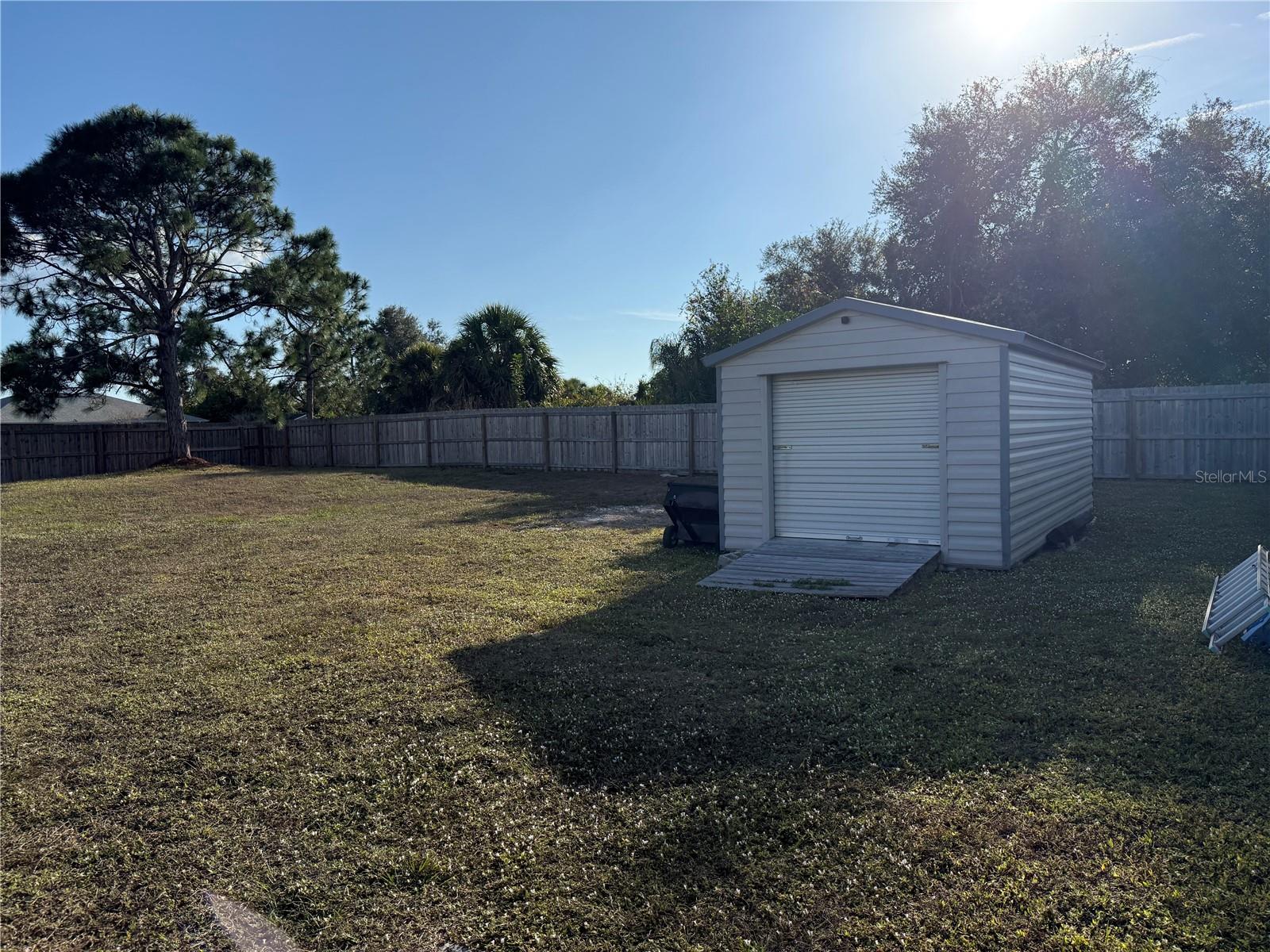 2987 N Biscayne Dr Property Photo 10