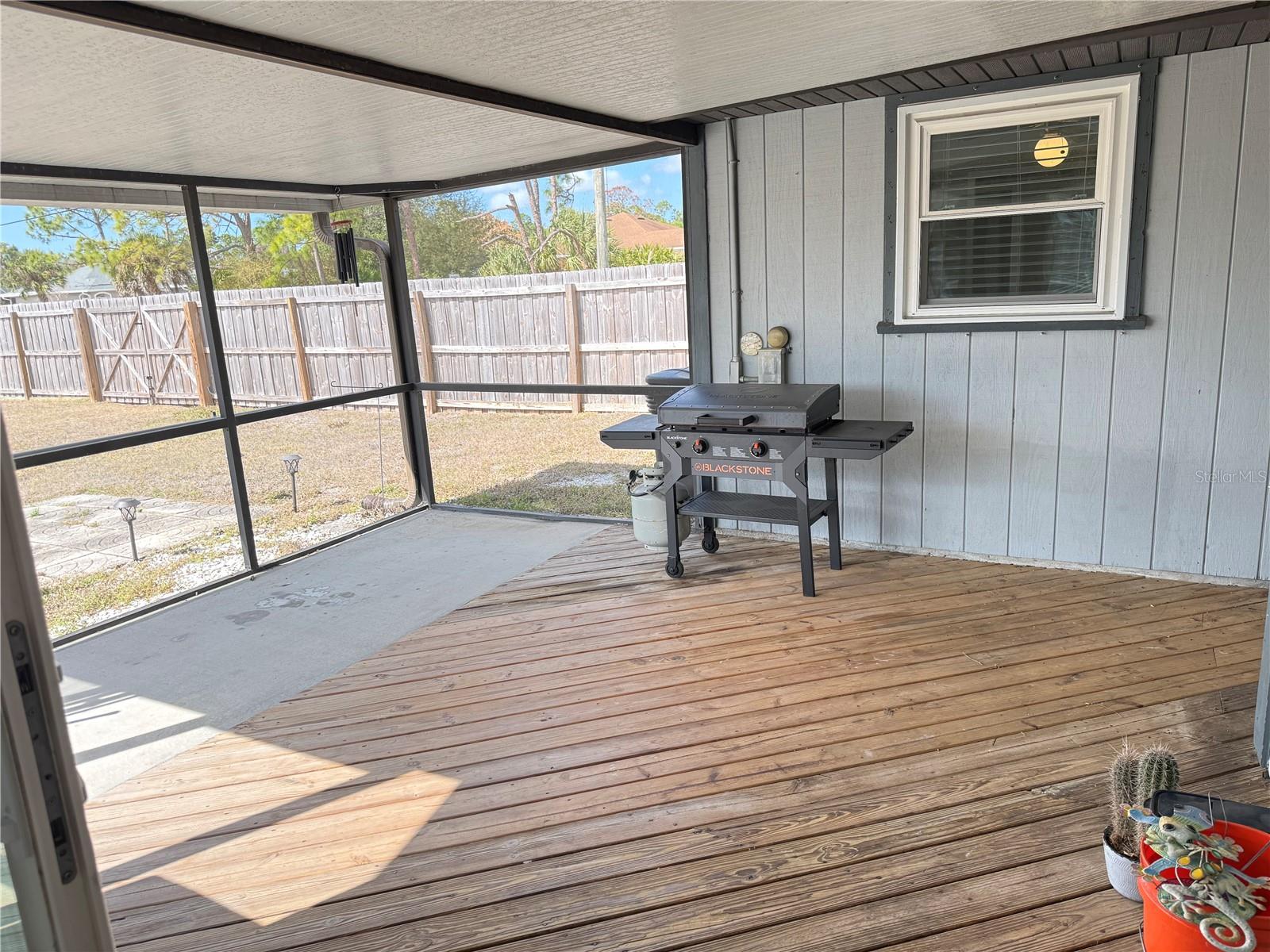 2987 N Biscayne Dr Property Photo 17