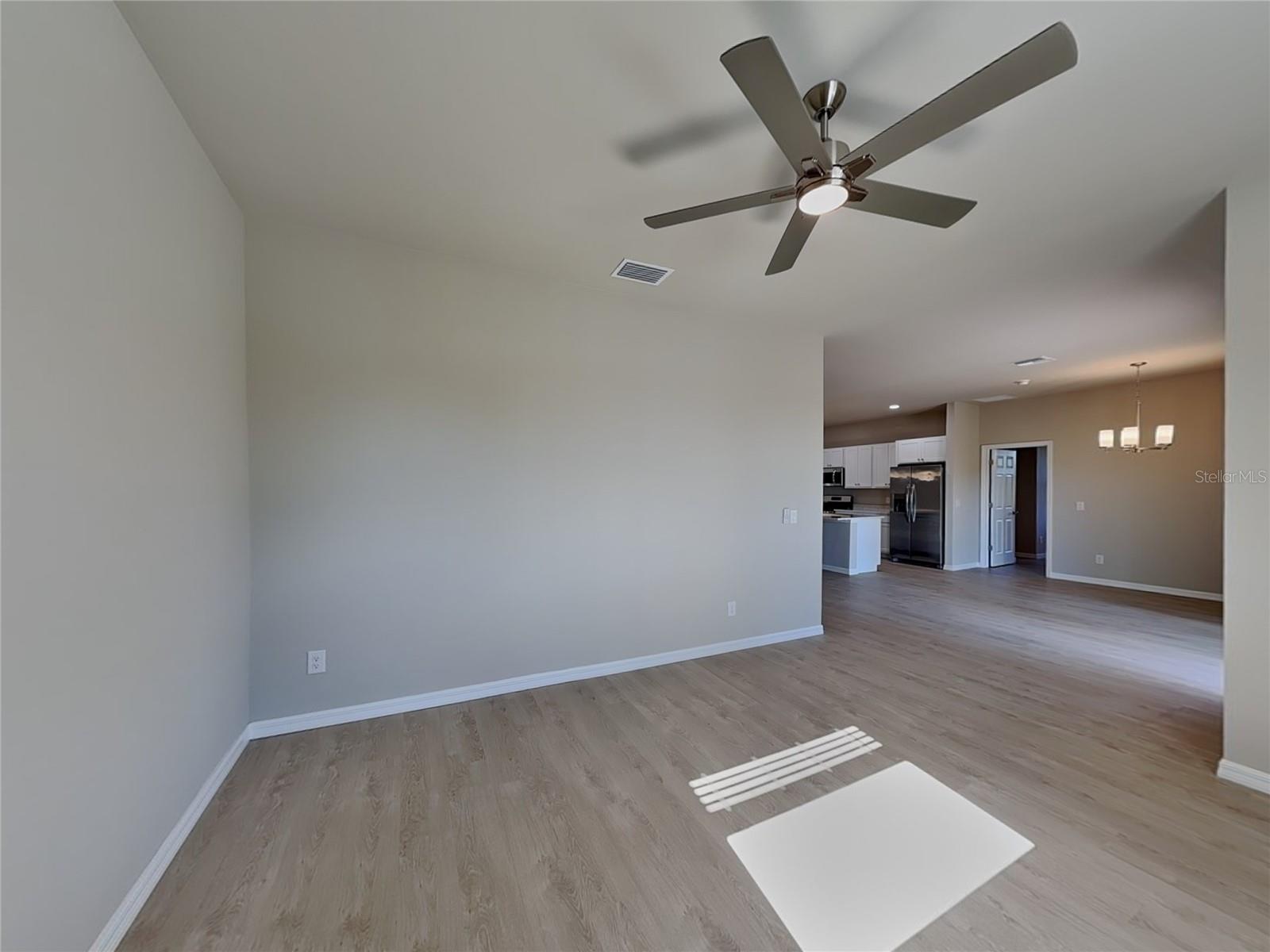 198 Arch Dr Property Photo 3