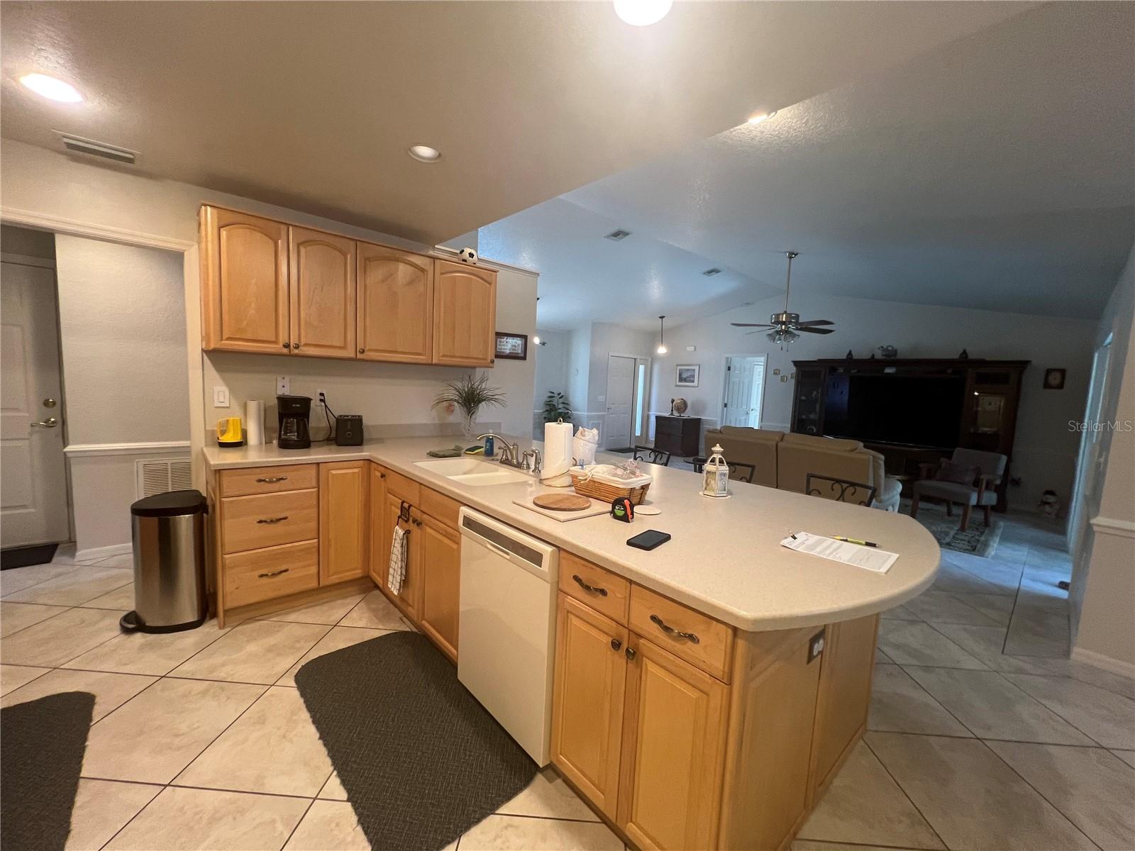 3177 Clifford St Property Photo 8