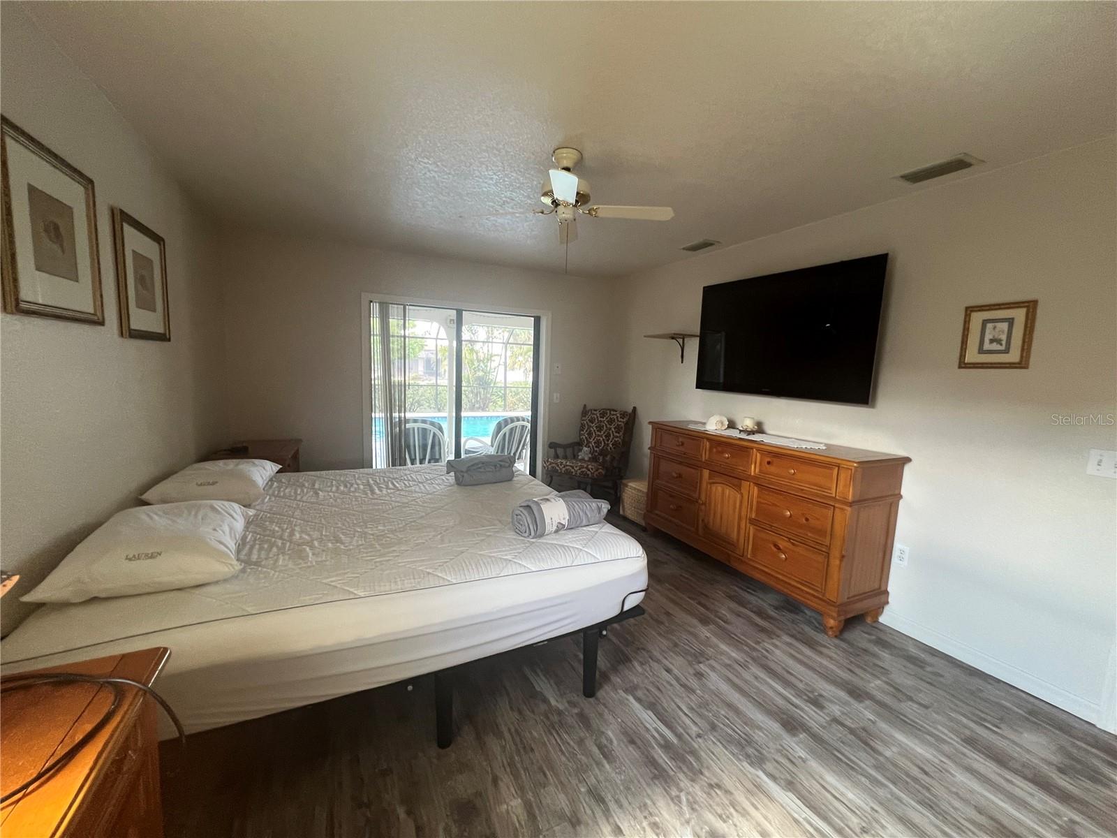 3177 Clifford St Property Photo 11