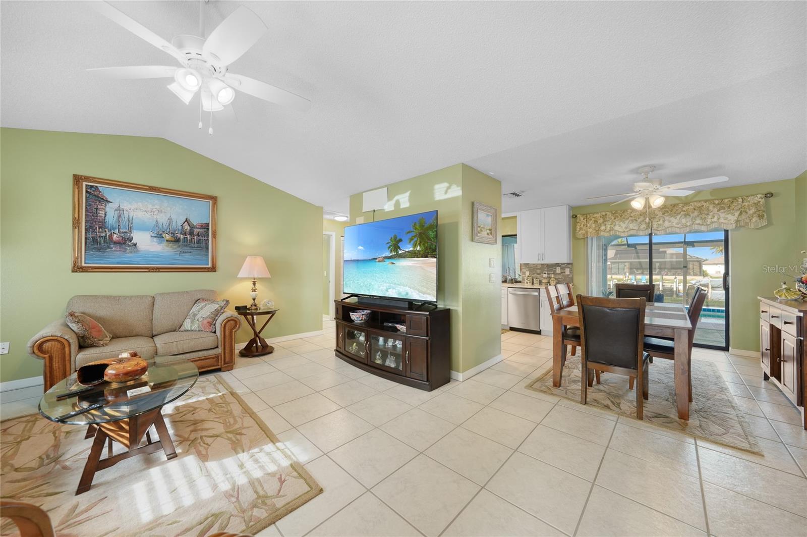 3025 Curry Ter Property Photo 4