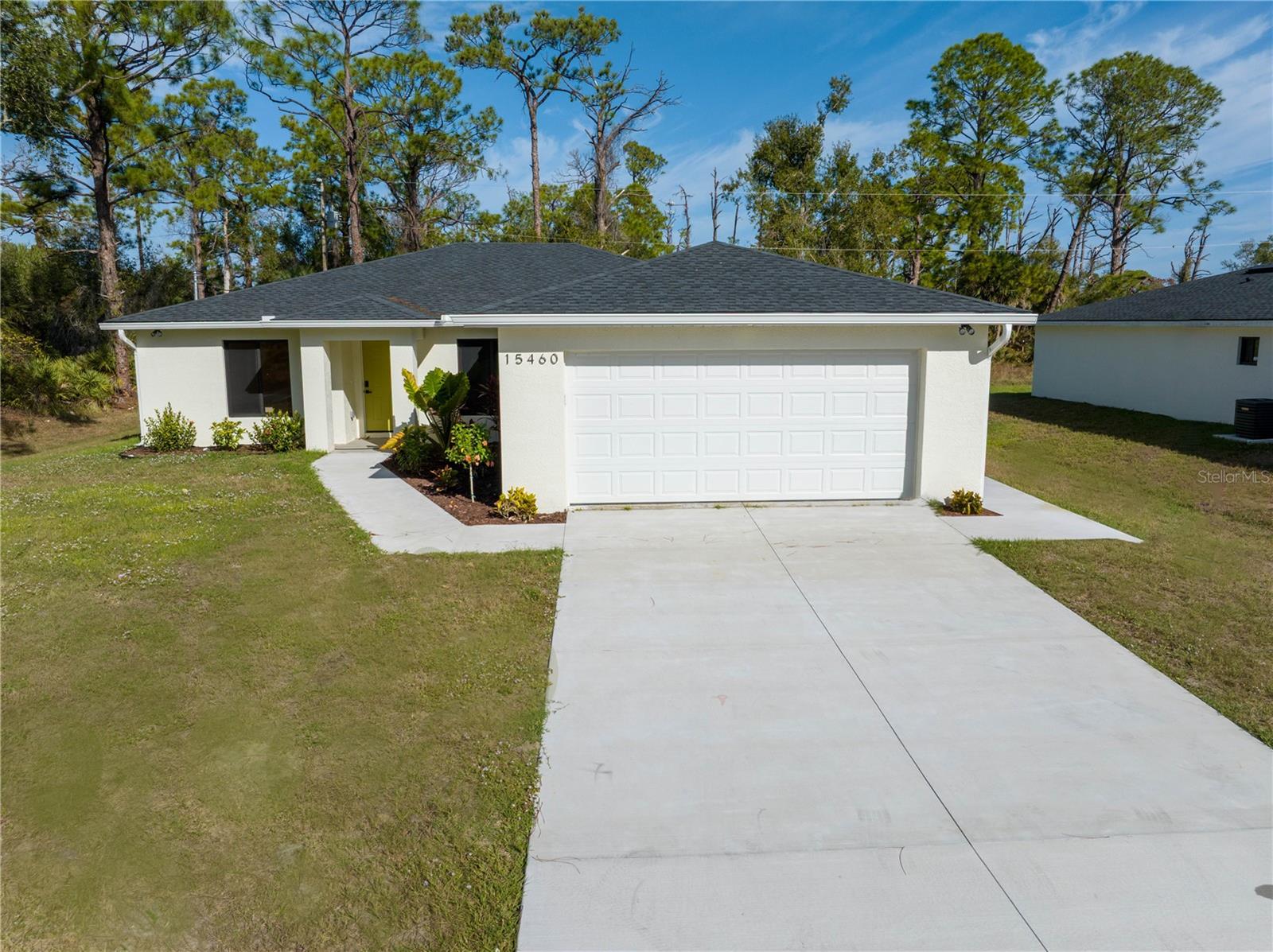 15460 CHAMBERLAIN BLVD Property Photo 1