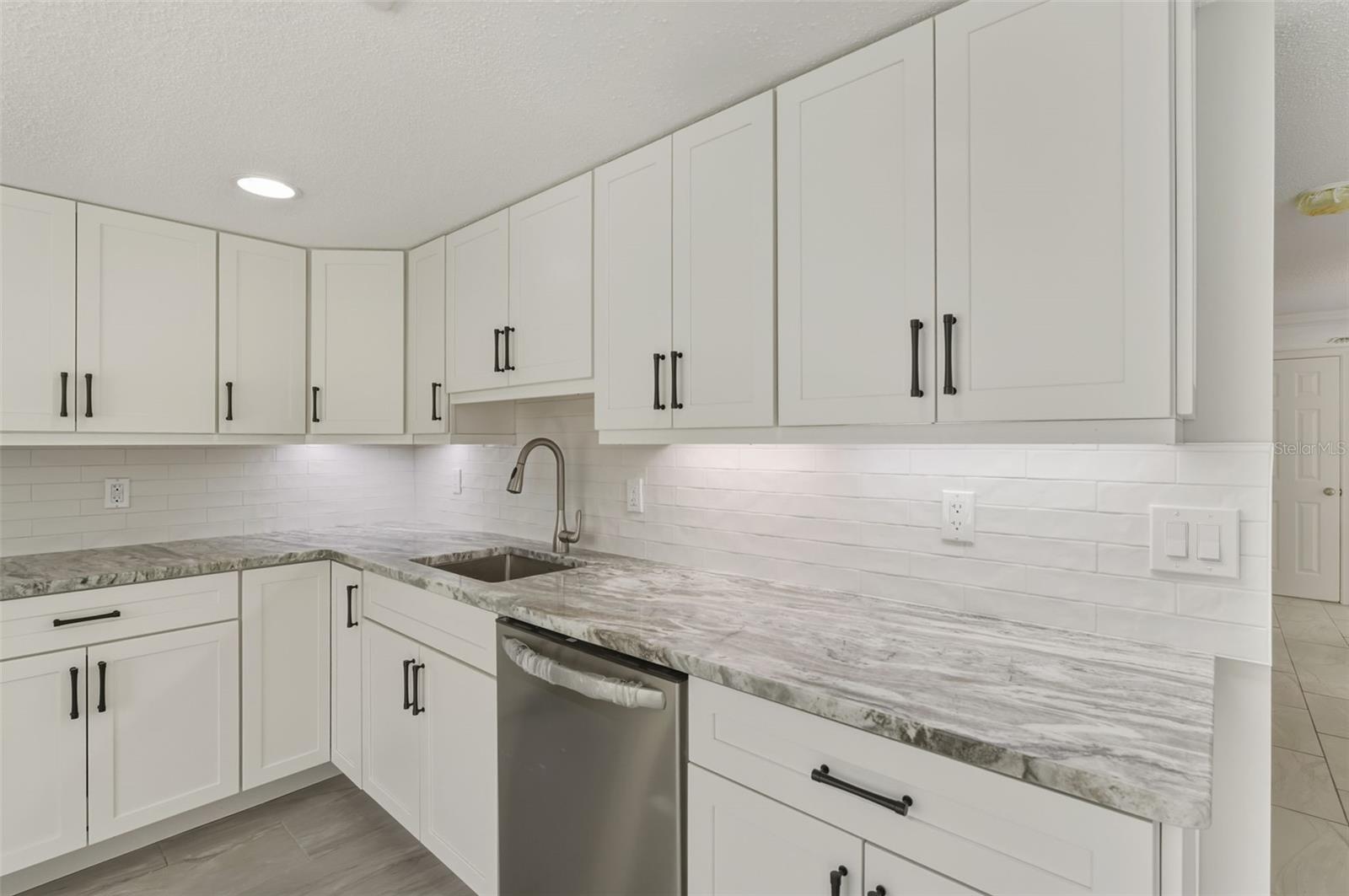 5055 N Beach Rd #108 Property Photo 8