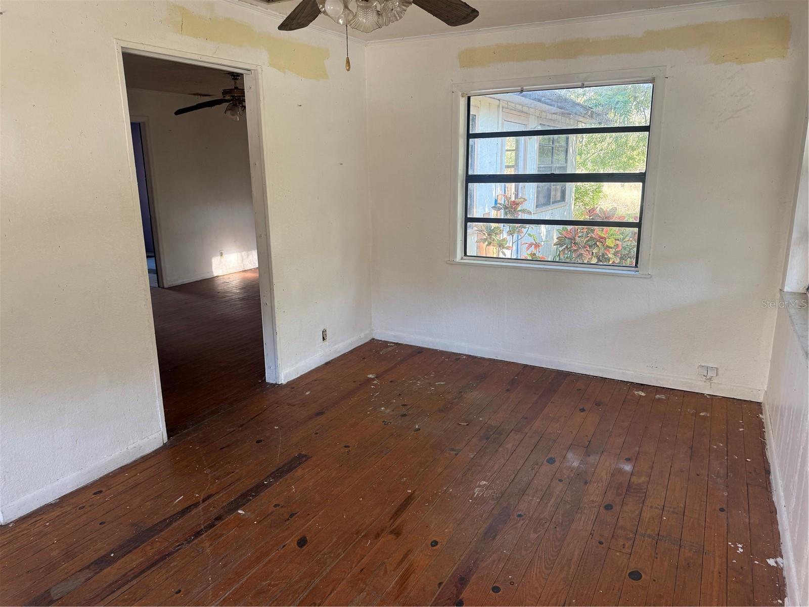 830 Bloxham Ave Property Photo 4