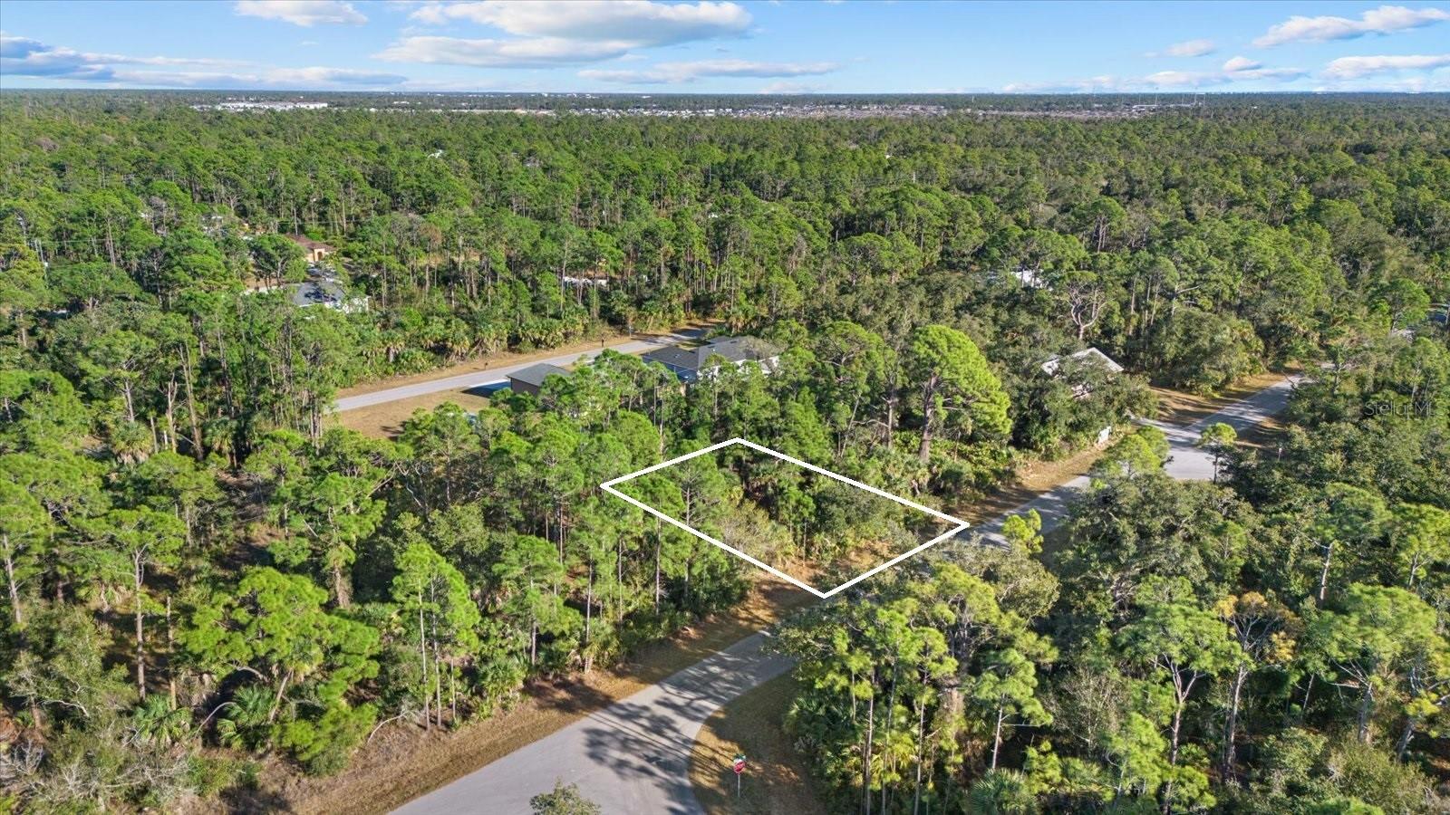 15074 Cannell Ln Property Photo 3