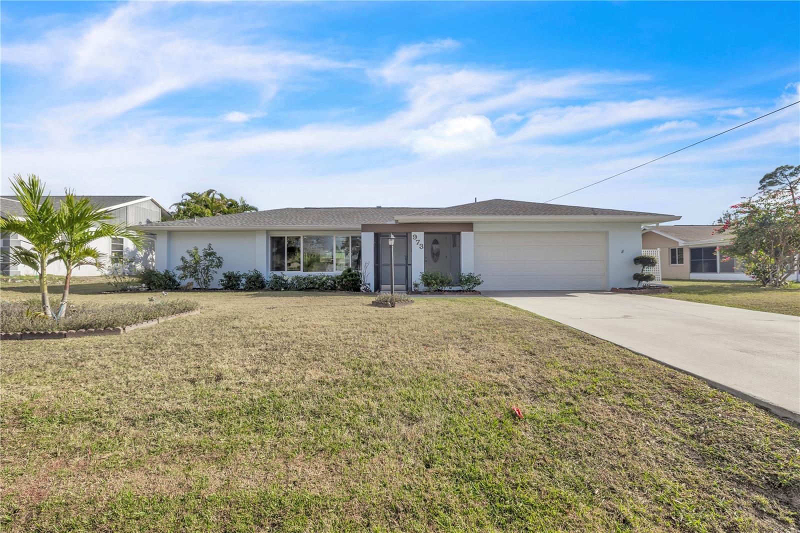 973 Dobell Ter Nw Property Photo 1