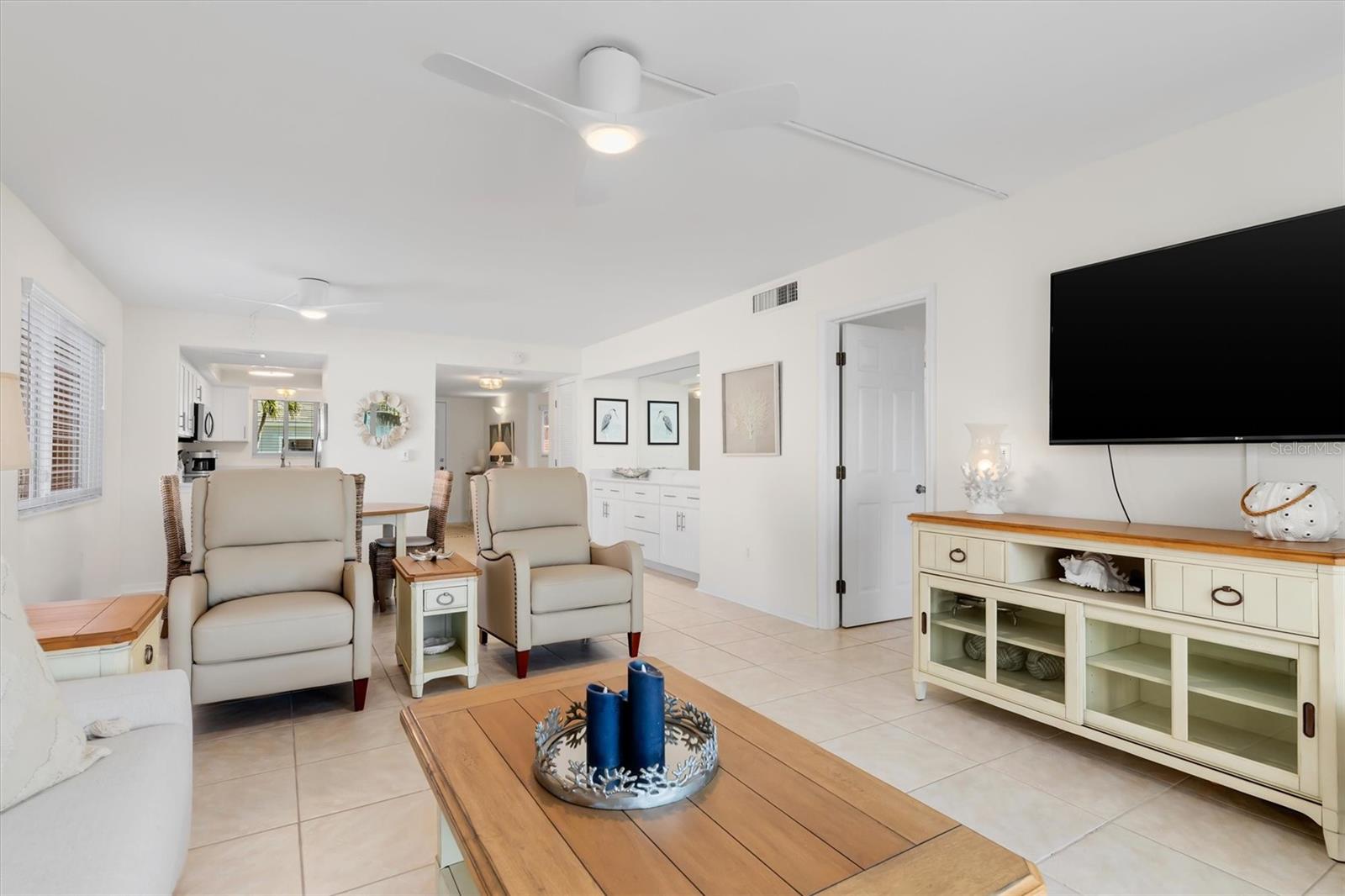 1345 Mediterranean Dr #a105 Property Photo 8