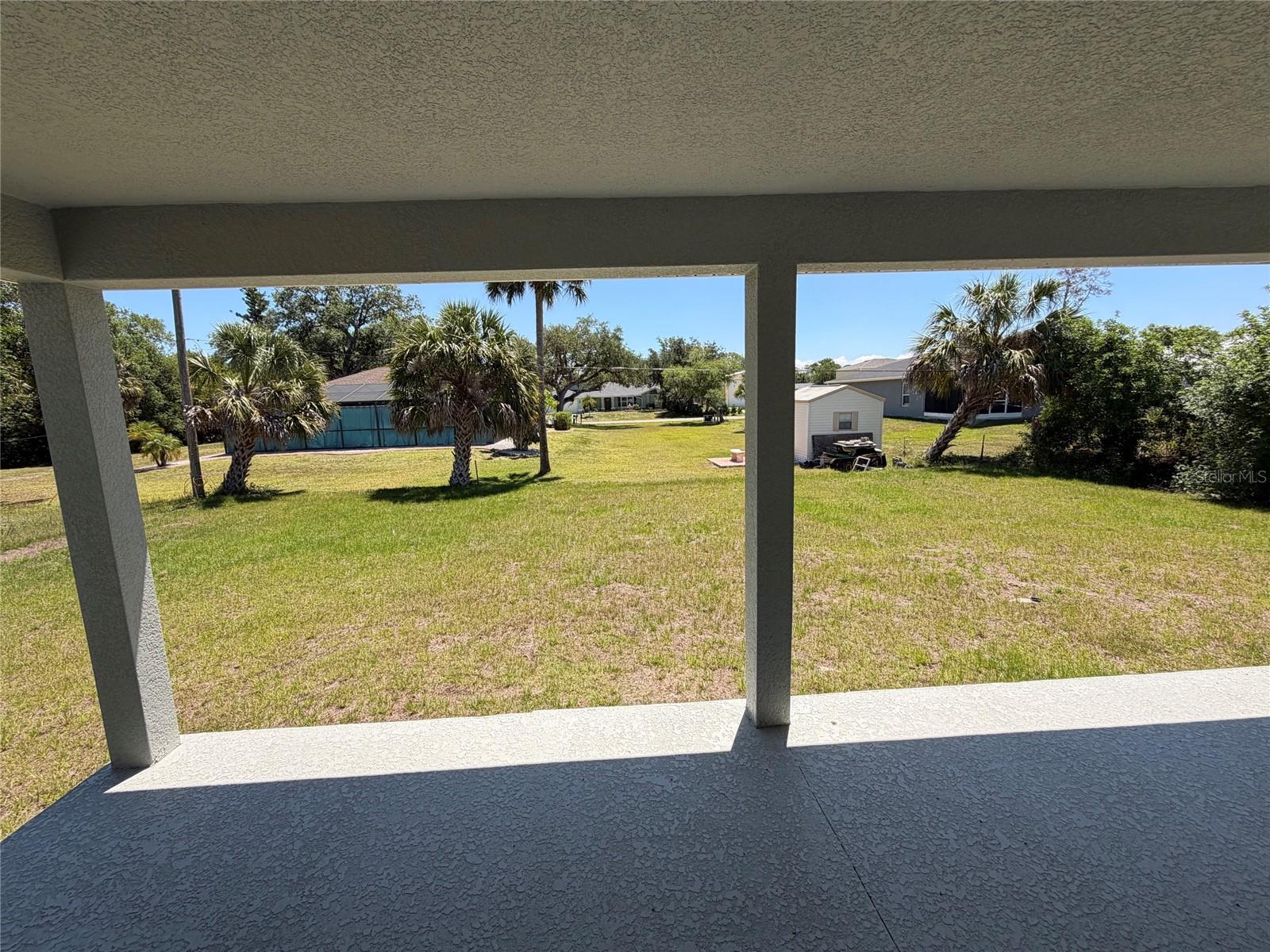 871 Red Bay St Property Photo 10