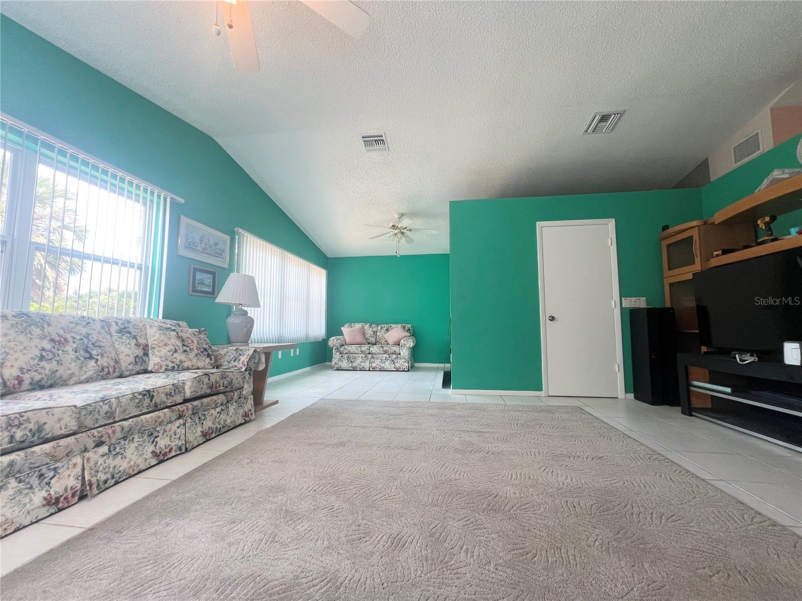 2132 Abscott St Property Photo 14