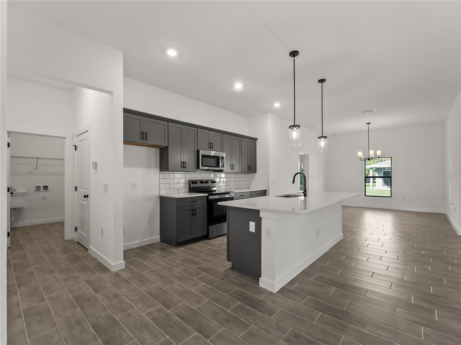 4409 Lacoco St Property Photo 13
