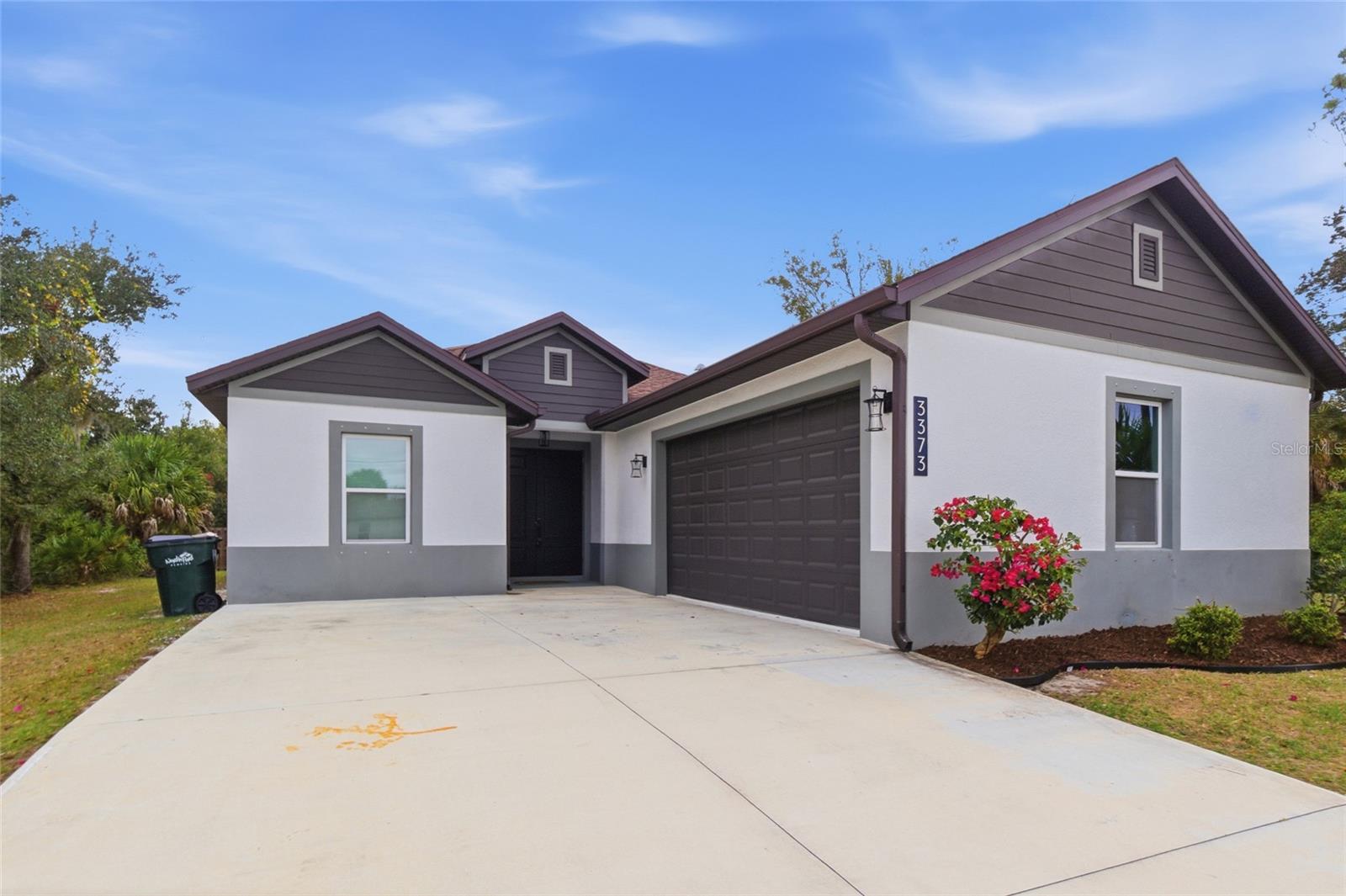 3373 Eagle Pass St Property Photo 4